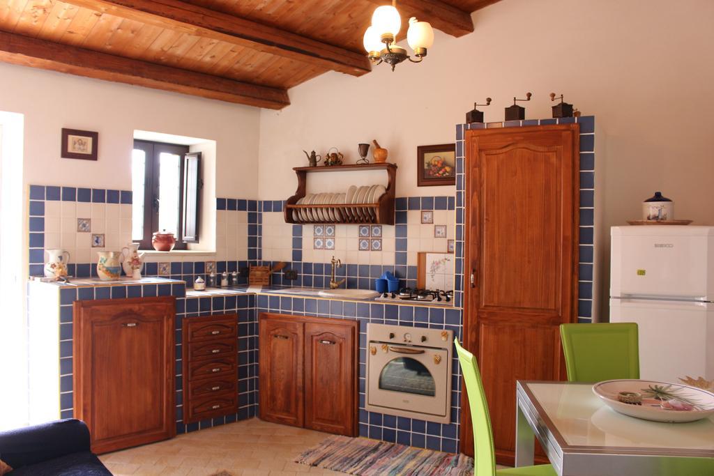 Villa Meriem Noto Habitación foto